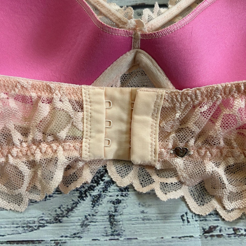 Victoria Secret PINk Lace Halter Bralette in Pink - Picture 4 of 4